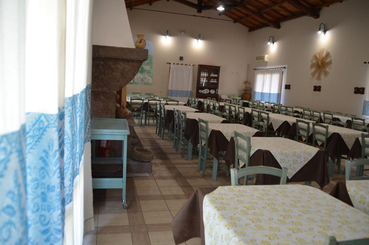 Agriturismo Agrifoglio San Giovanni Suèrgiu Exterior foto