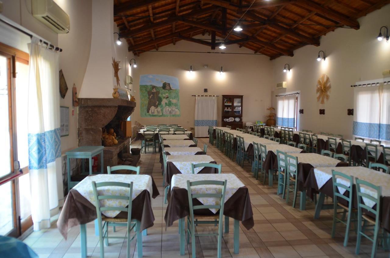 Agriturismo Agrifoglio San Giovanni Suèrgiu Exterior foto